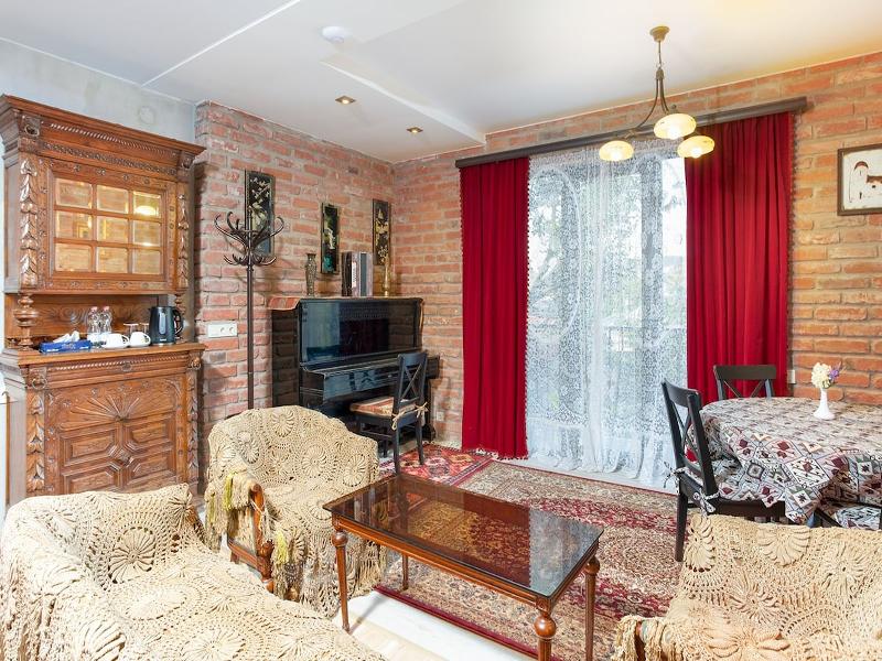 Brooch Boutique Hotel image
