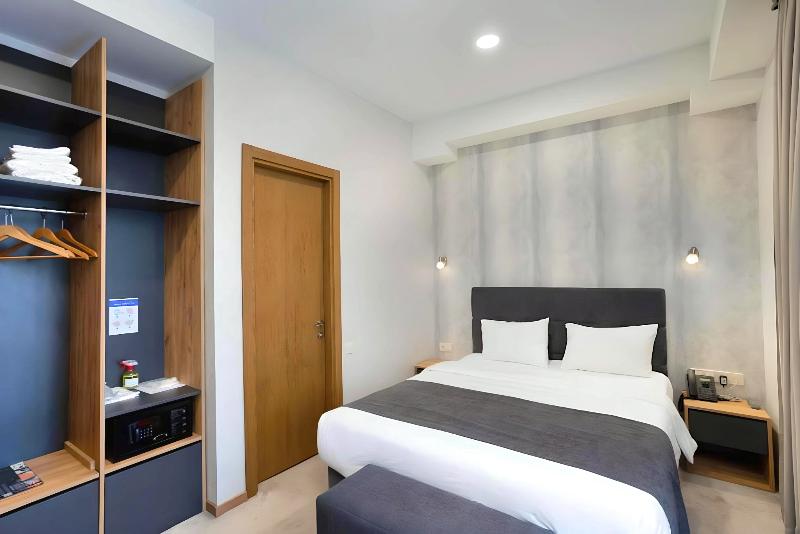 Brooch Boutique Hotel image
