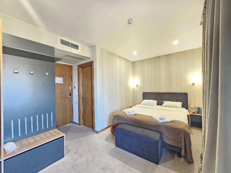 Brooch Boutique Hotel image