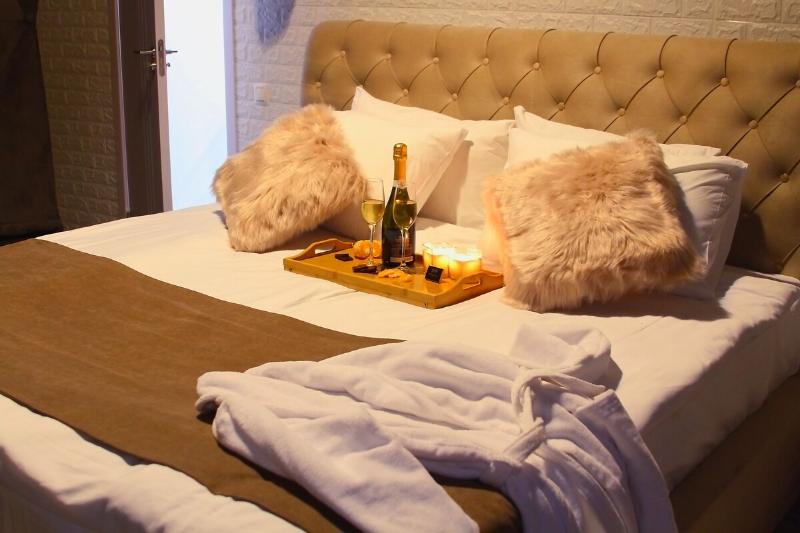 Brooch Boutique Hotel image
