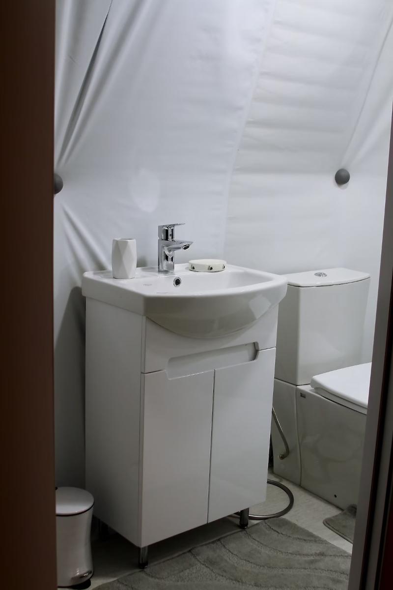 Brooch Boutique Hotel image