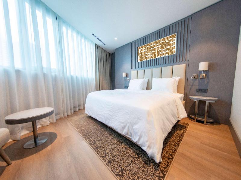 Ramada Plaza By Wyndham Batumi image