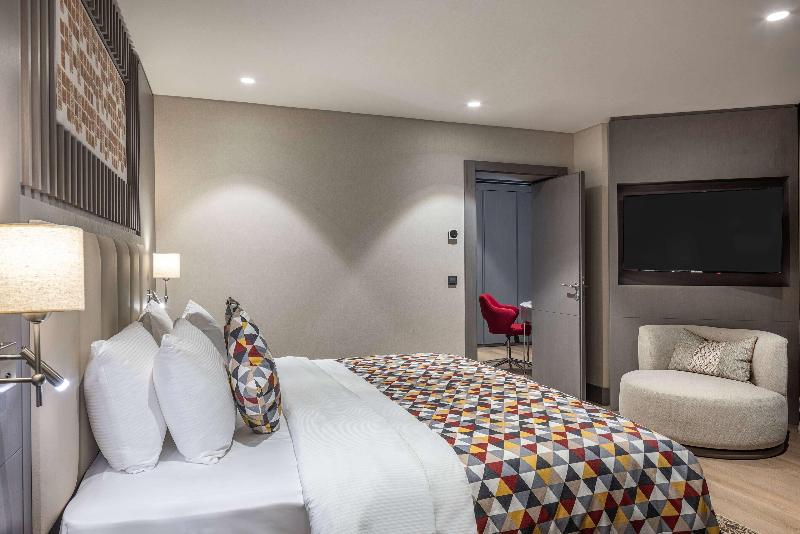 Ramada Plaza By Wyndham Batumi image