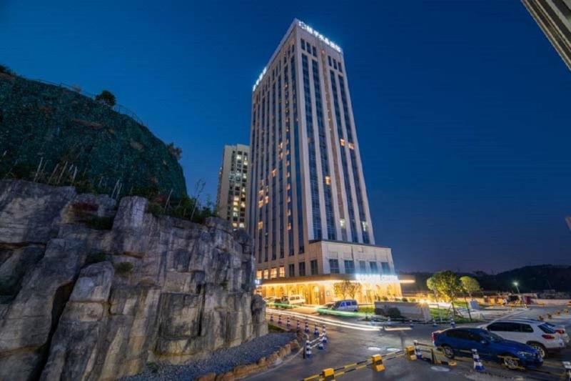 Crystal Orange Hotel Guiyang North Railway Station
