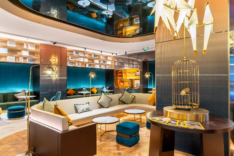 Lobby & Reception