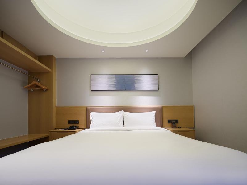 Madison Hotel Xianyang Zhuquan Road Wanda Plaza image