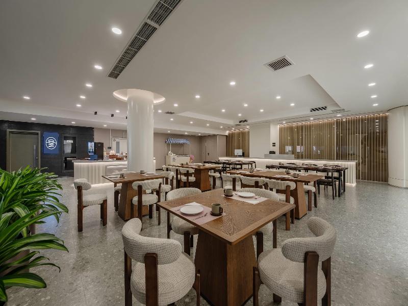 Comfort Suites Olympic Park Beijing image