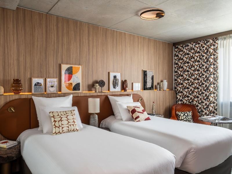 Pullman Lyon image