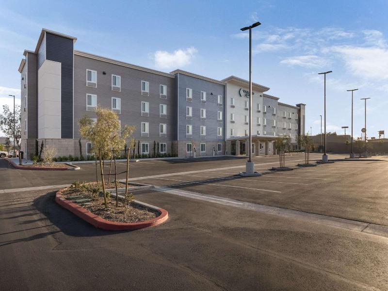 Woodspring Suites Colton image