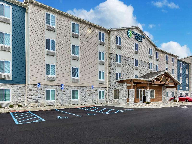 Woodspring Suites Colton image