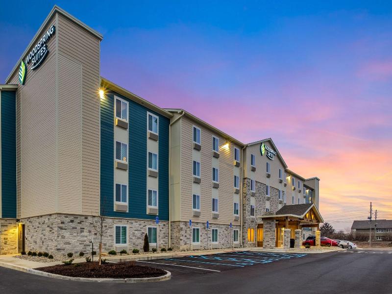 Woodspring Suites Colton image