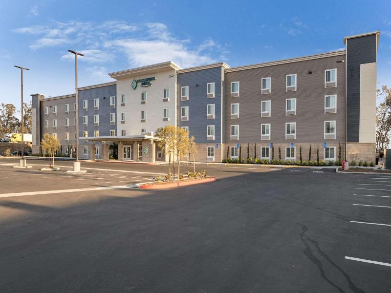 Woodspring Suites Colton image