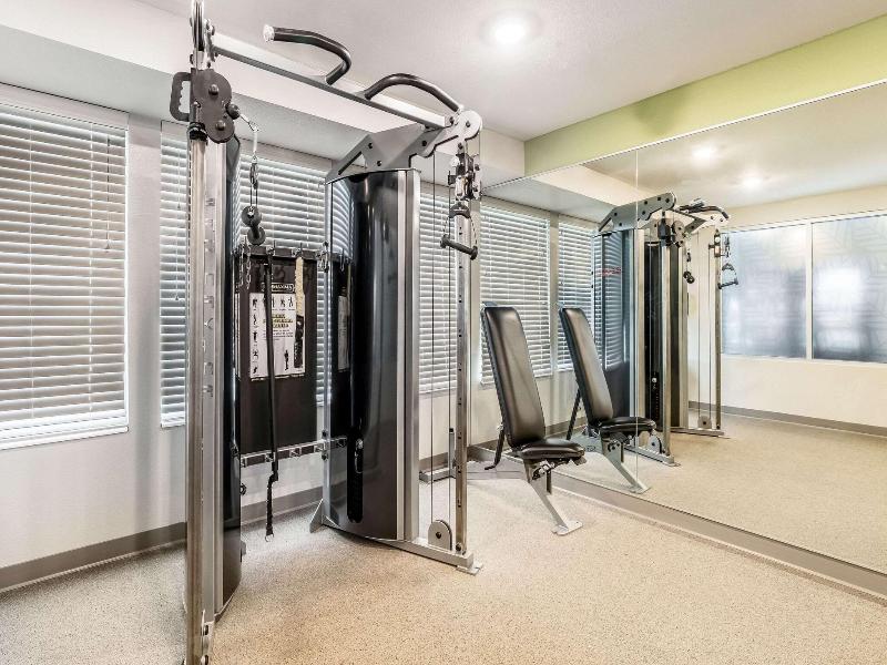 Woodspring Suites Colton image
