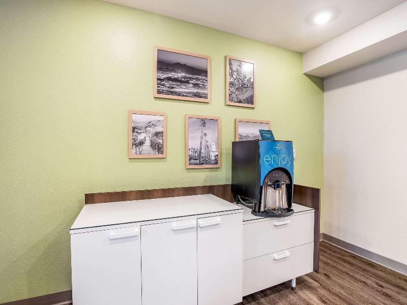 Woodspring Suites Colton image