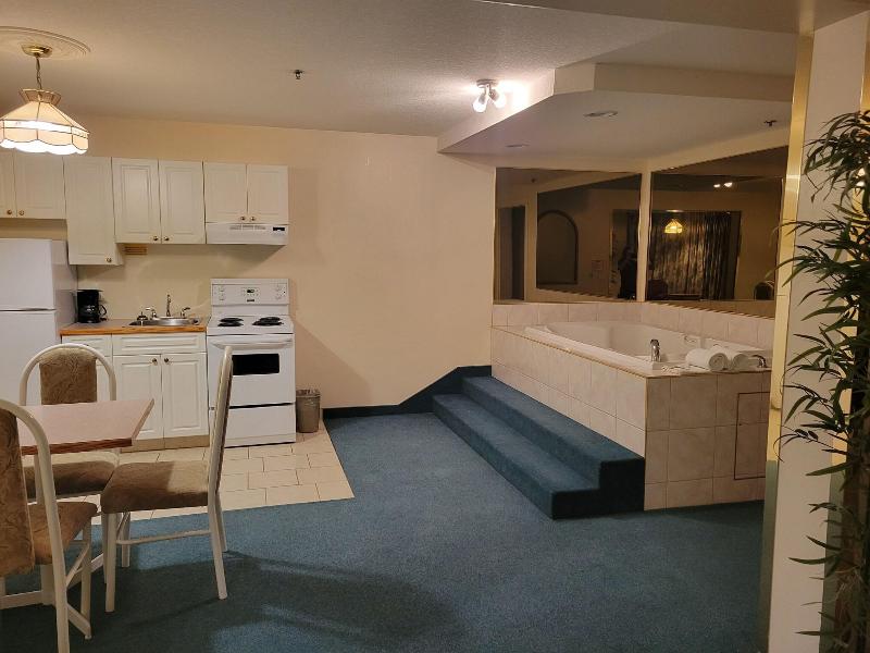 Western Budget Motel Whitecourt 3 image
