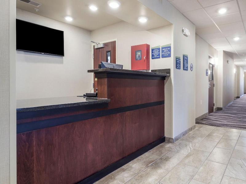 Cobblestone Inn & Suites - Holdrege