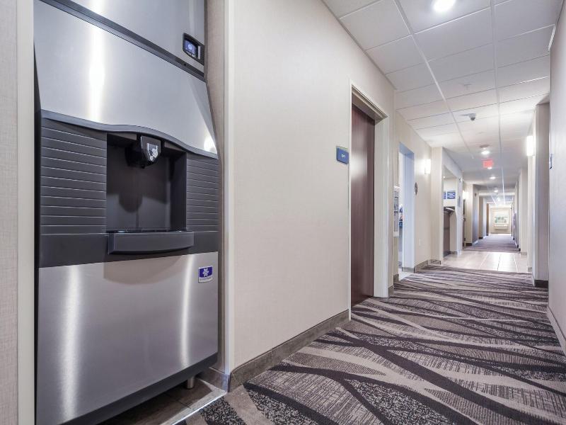 Cobblestone Inn & Suites - Holdrege