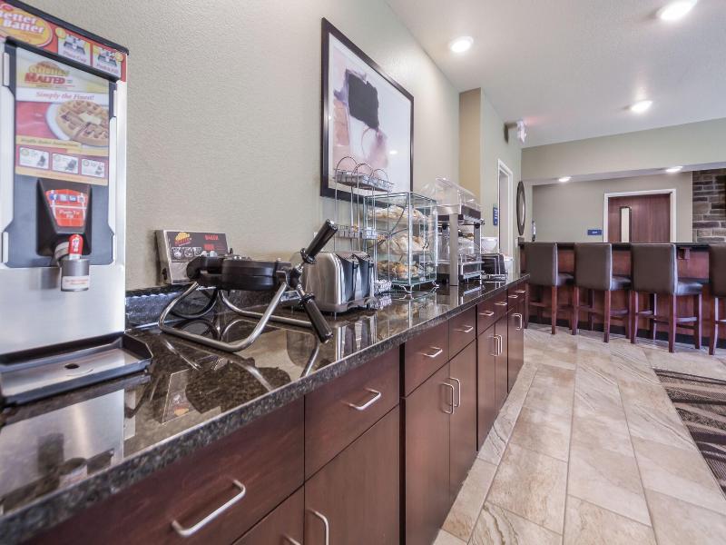 Cobblestone Inn & Suites - Holdrege