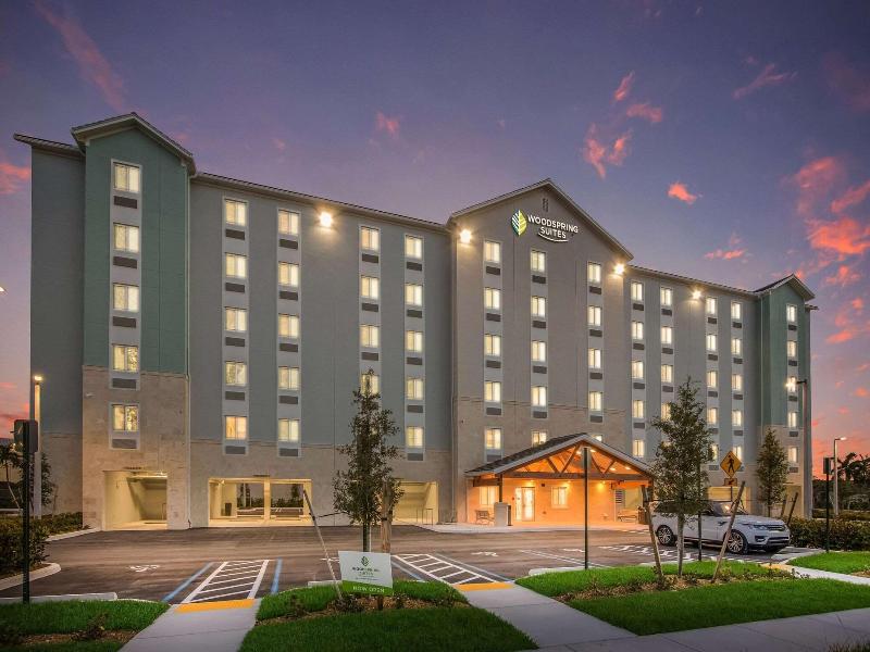 Woodspring Suites Doral Miami Airport image