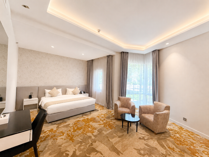 E-Stay Hotel image