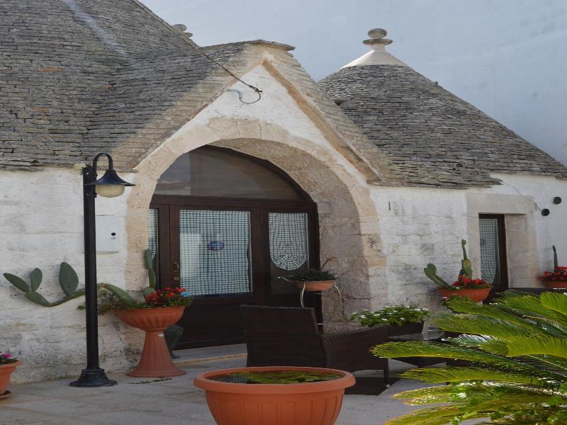 Giardino Dei Trulli image