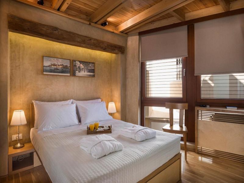 Neoria Houses image