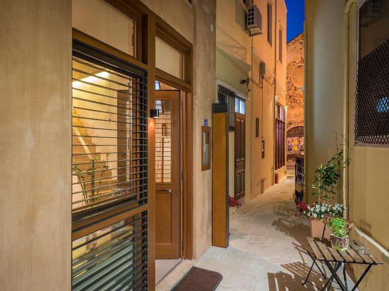 Neoria Houses image