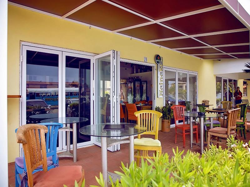Pearl Aruba Condos image