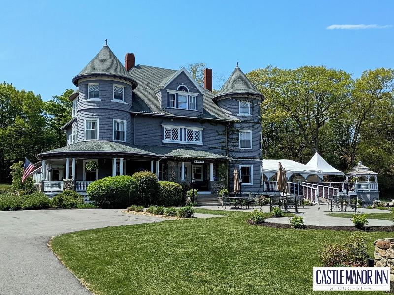 Castle Manor Inn image