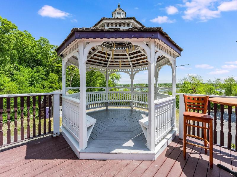 Castle Manor Inn image
