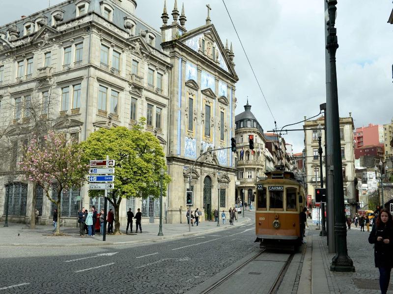 Cathedral Design Apartments image