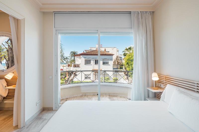 Marea Aparthotel image
