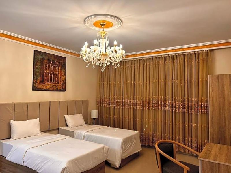 Twilight Hotel Petra 5