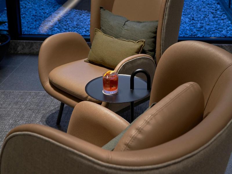 Courtyard By Marriott Melbourne Flagstaff Gardens image