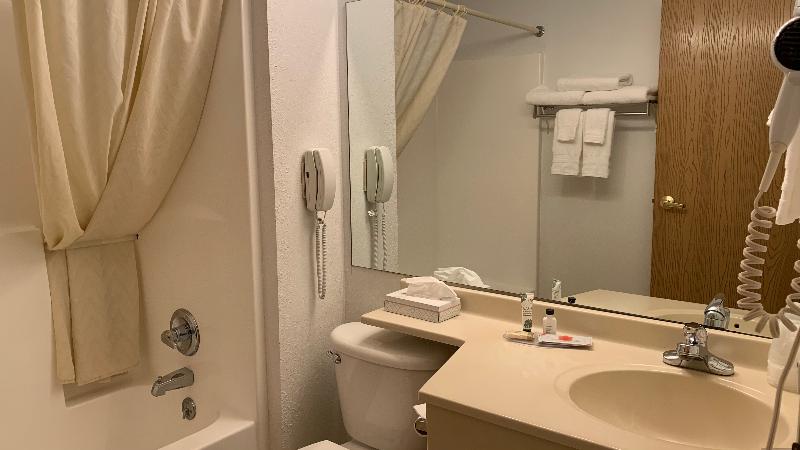 Fairbridge Inn & Suites Miles City image