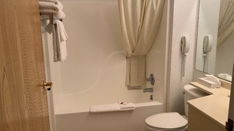 Fairbridge Inn & Suites Miles City image