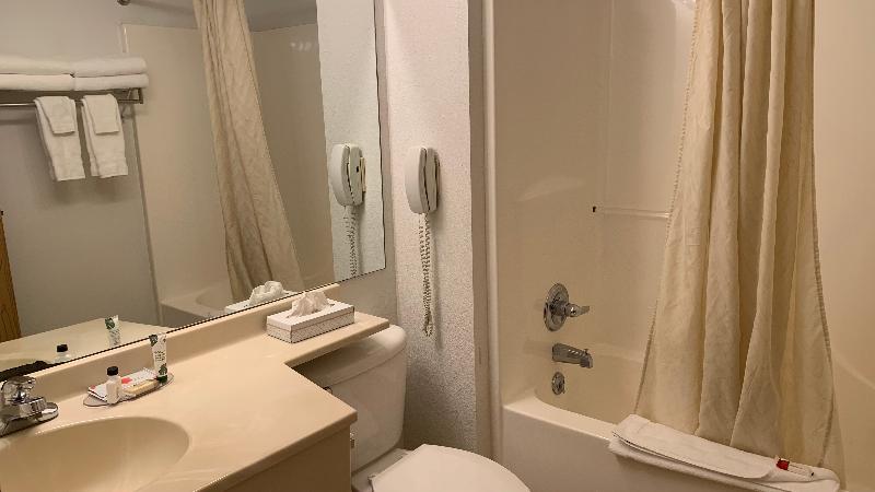 Fairbridge Inn & Suites Miles City image
