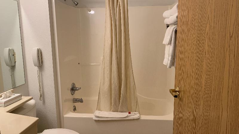 Fairbridge Inn & Suites Miles City image