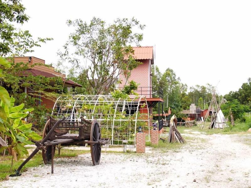Cowboy Farm Resort Pattaya image