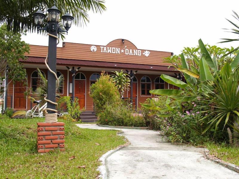 Cowboy Farm Resort Pattaya image