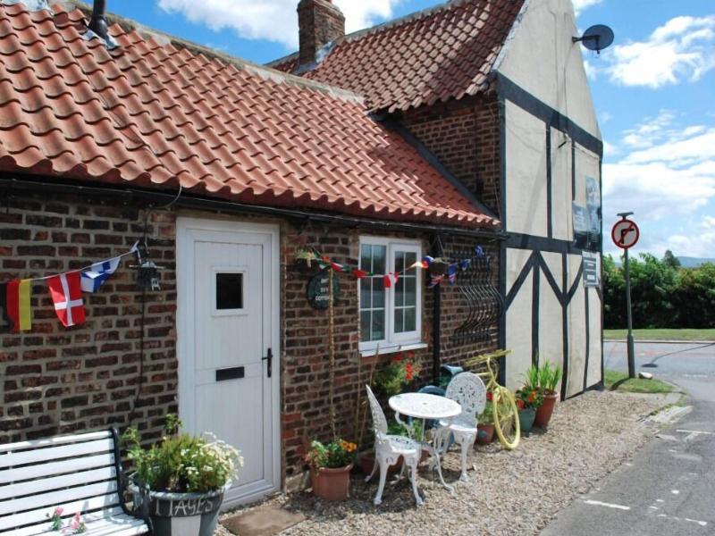 Yarm Cottages 4 U image