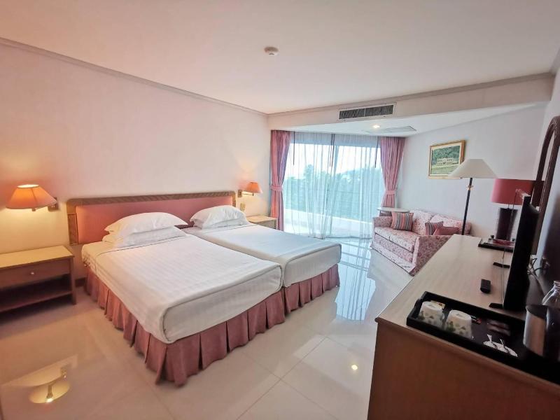 Khanom Golden Beach Hotel image