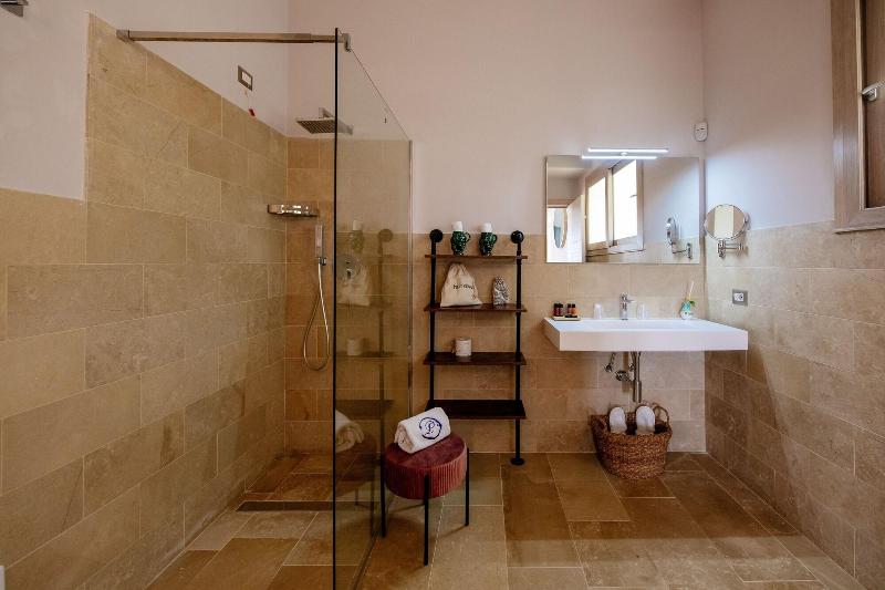 Poggio Leano image