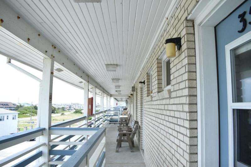 Blue Heron Motel image