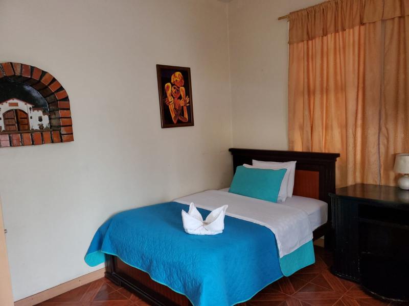 Hostal Bolivar Inn 4