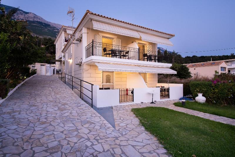 Barefoot Contessa - Image 3