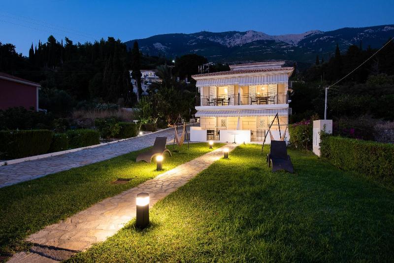 Barefoot Contessa - Image 4