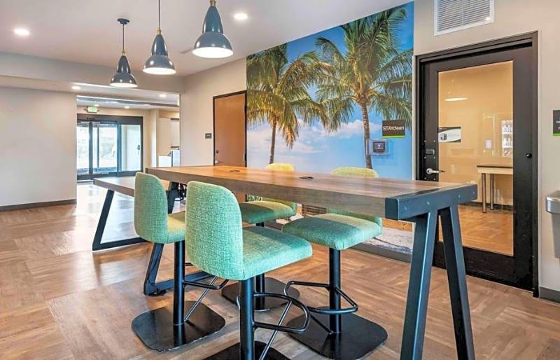 Extended Stay America Premier Suites Tampa Fairgro image