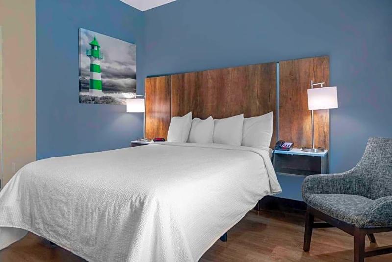 Extended Stay America Premier Suites Tampa Fairgro image