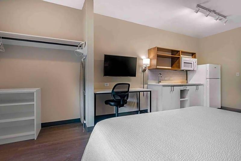 Extended Stay America Premier Suites Tampa Fairgro image